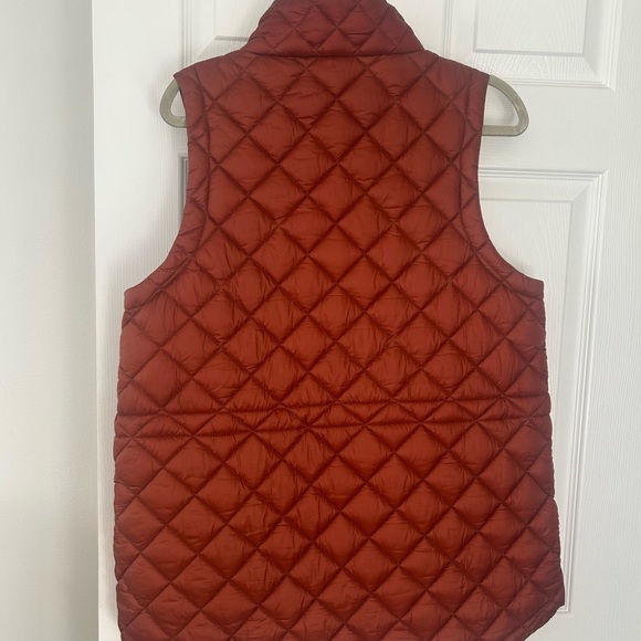 Athleta Whisper Featherless Caramel Puffer Vest LARGE EUC - Picture 4 of 7